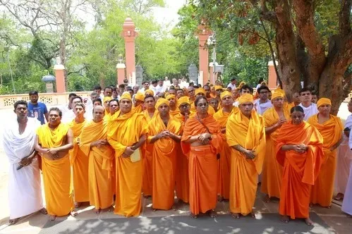 swami gururetnam's Avadhuta Yathra
