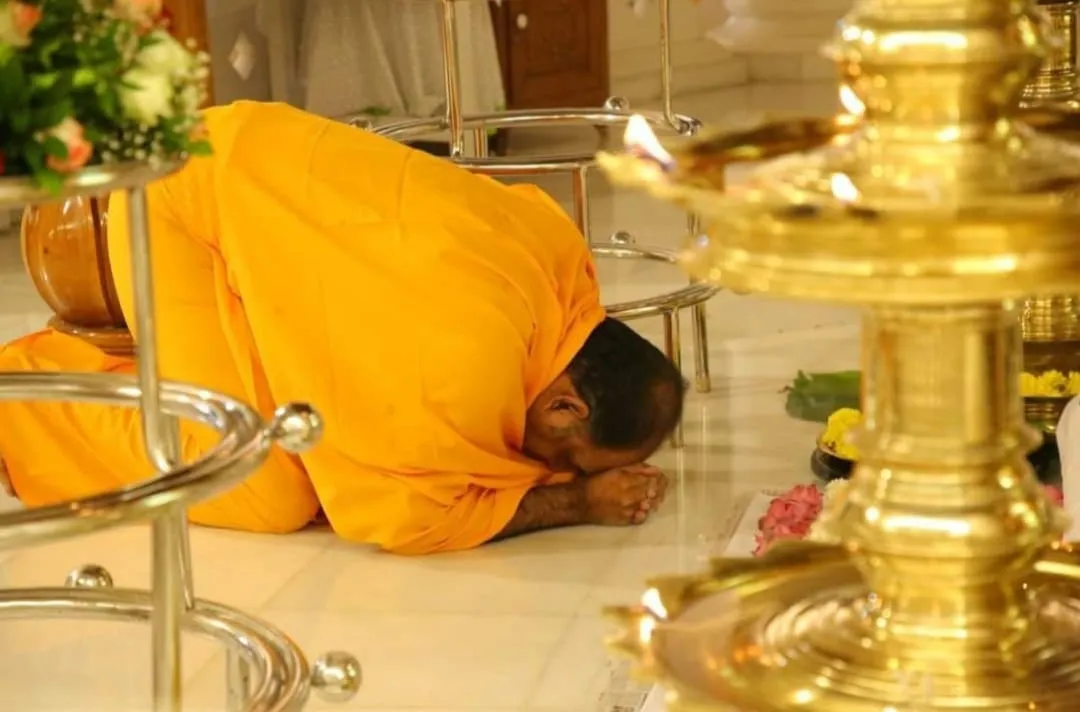  swami gururetnam's relentless spiritual journey